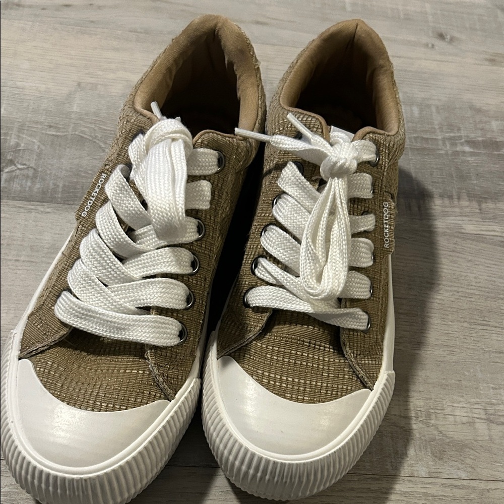 Beige Sneakers with White Laces. Size 6